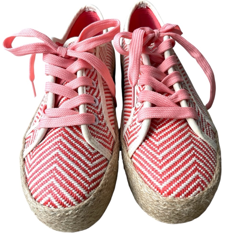 Andre Assous Espadrille Sneakers Coral and White Chevron Pattern Size 6
